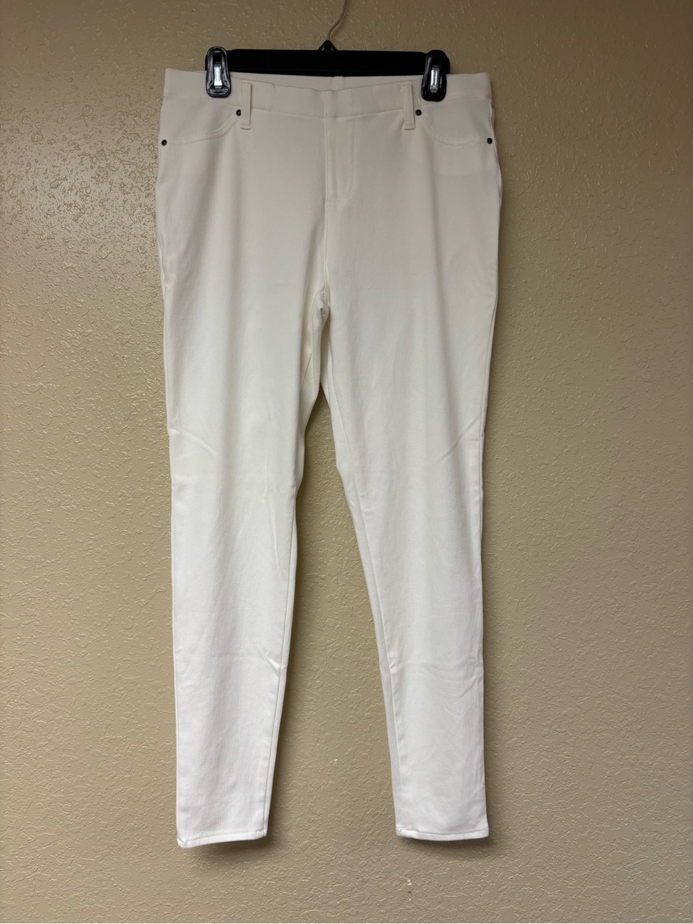 Time and Tru Cream Straight-Leg Ponte Pants